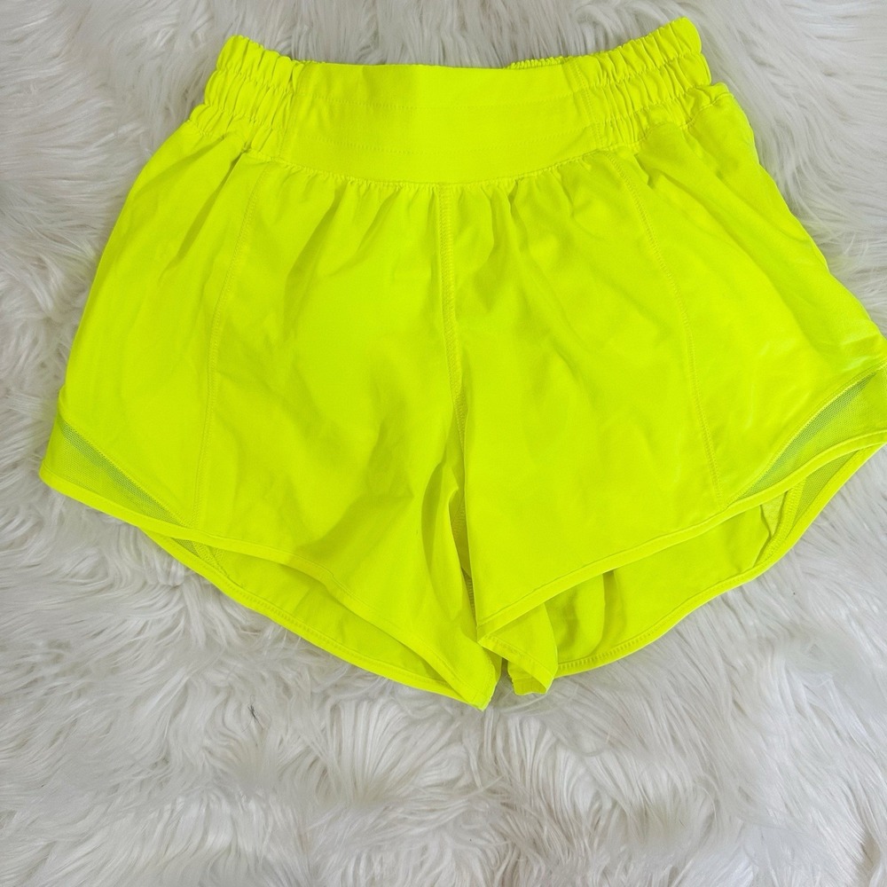 Lululemon Womens Hotty Hot Shorts Size 2 Rare‎ Color Highlight Yellow 4" Inseam - Picture 2 of 3